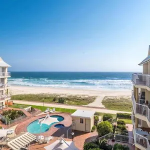 Aparthotel Crystal Beachfront Gold Coast