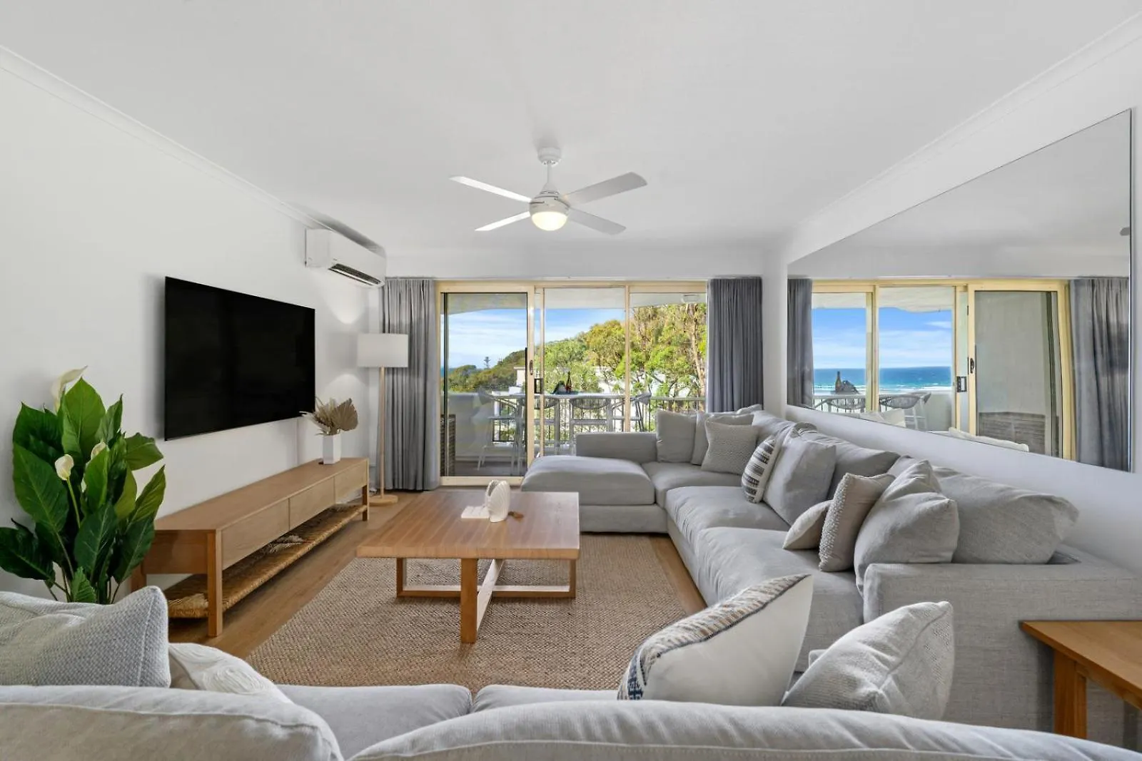 The Hill Apartments Currumbin Beach Gold Coast Aparthotel